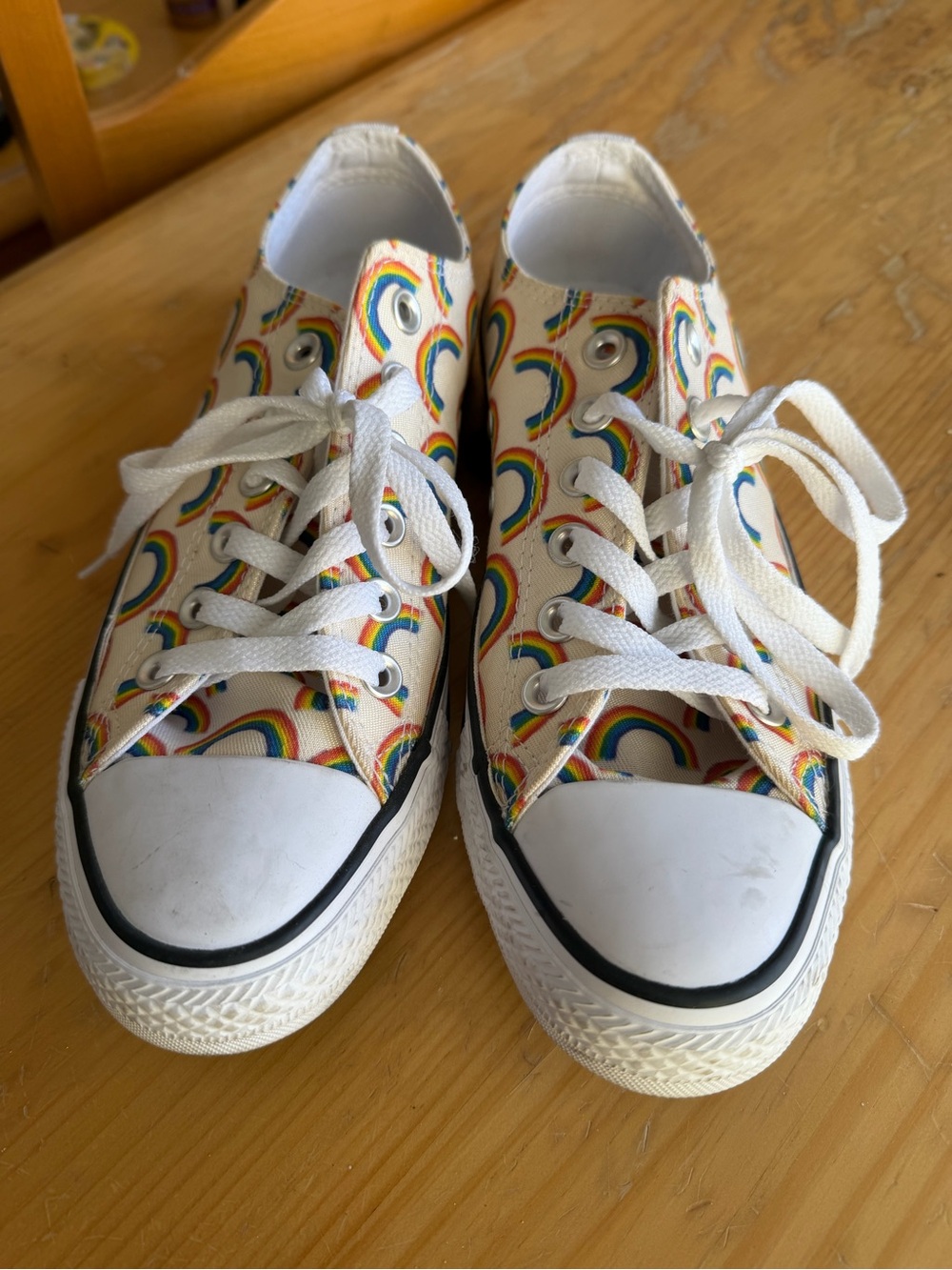 NWOT Converse Canvas Sneakers with Rainbow Print women’s size 7